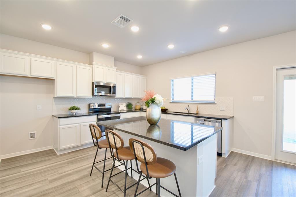 PARK MEADOWS - Residential