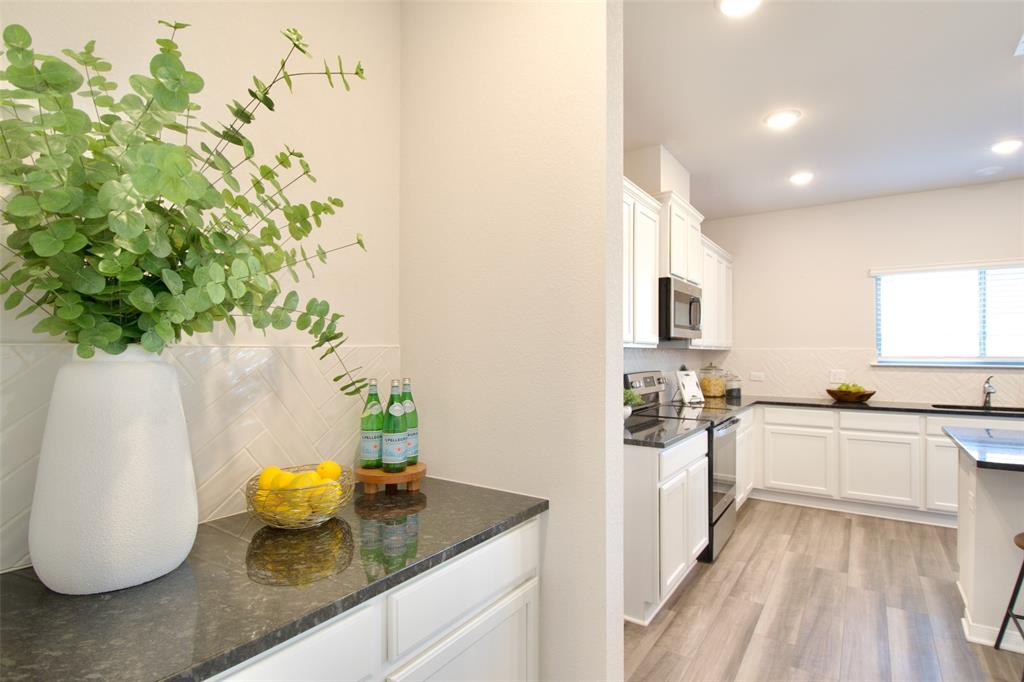 PARK MEADOWS - Residential