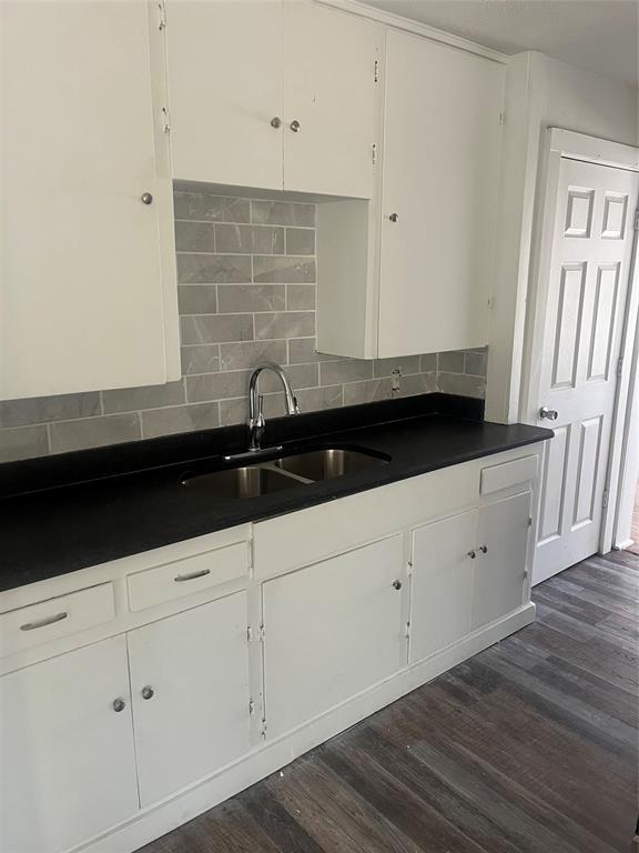 2425 Jeanette Street