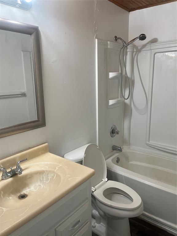 Mac Bowyer Rep Of Bowyer Add - Residential