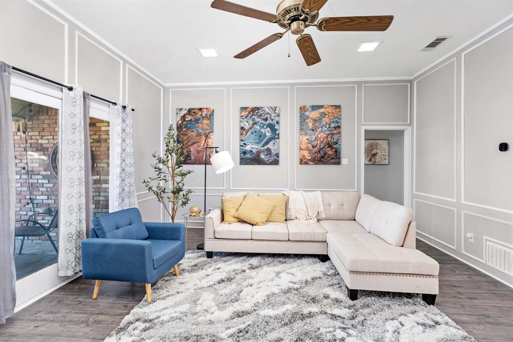 2109 Marin
