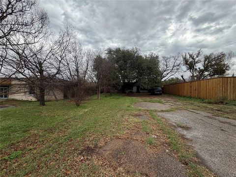 2571 Valley View Lane Farmers Branch TX 75234