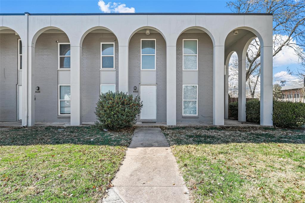 4555 Altamesa Boulevard 4553