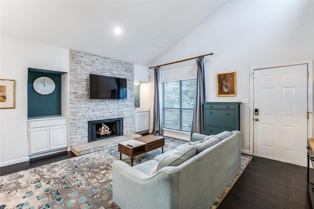 Oaks On The Lane Condo Ph 02 - Residential