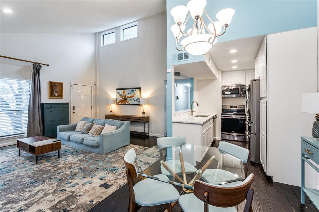 Oaks On The Lane Condo Ph 02 - Residential