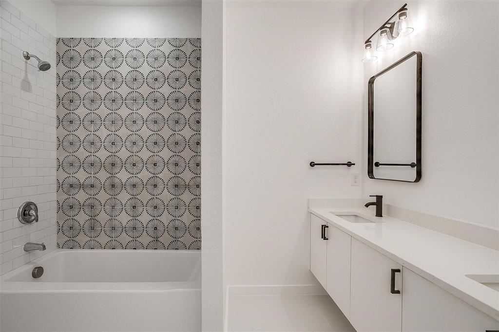 Runaway Bay - Residential