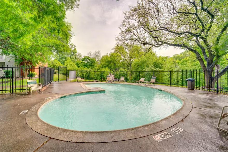 Beautiful ground-level condo, perfectly positioned just under 10 miles from downtown Dallas' vibrant hub. The condo offers a beautifully appointed 1-bedroom with a spacious walk-in closet and an ensuite bathroom complete with a relaxing tub. It also features a functional layout that includes a dining area, living area, and a well-equipped kitchen with an electric range, electric oven, microwave, dishwasher, and more. Additionally, the condo comes with a dedicated parking space and centralized air condition and heating. Located in a quiet, gated community with an outdoor pool. The area offers easy access to top attractions like The Dallas World Aquarium, The Sixth Floor Museum, and Deep Ellum's Texas barbecue, live music, and nightlife. A perfect retreat for your investment portfolio or an ideal starter home for a new family.