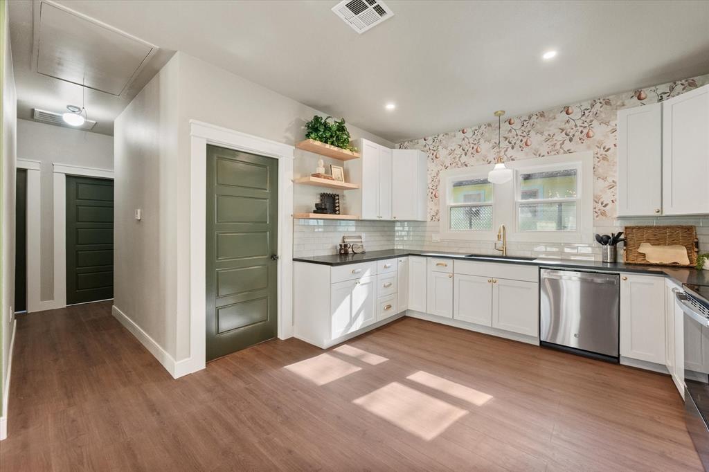 Winnetka Heights - Residential