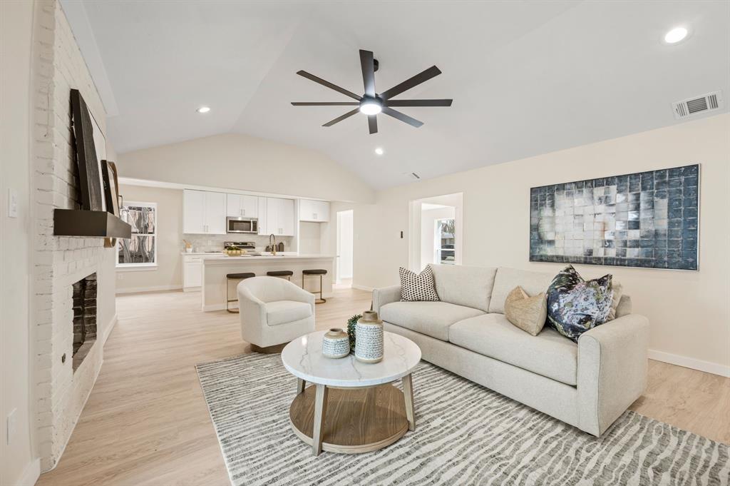 1934 Vista Oaks Drive