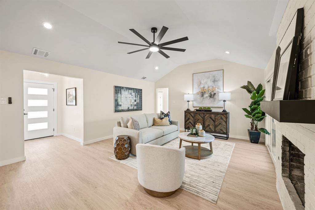 1934 Vista Oaks Drive