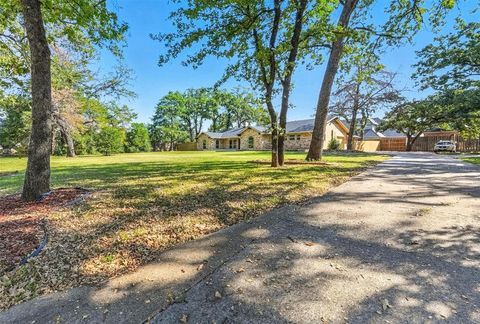 1815 Nora Drive Pantego TX 76013