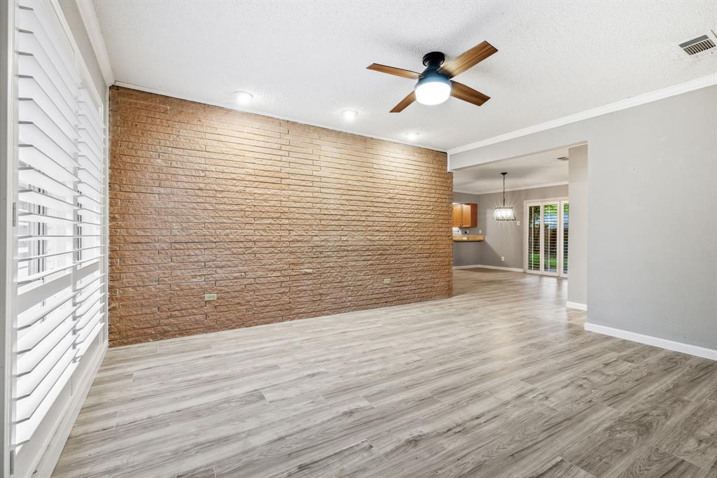 804 Wisteria Way