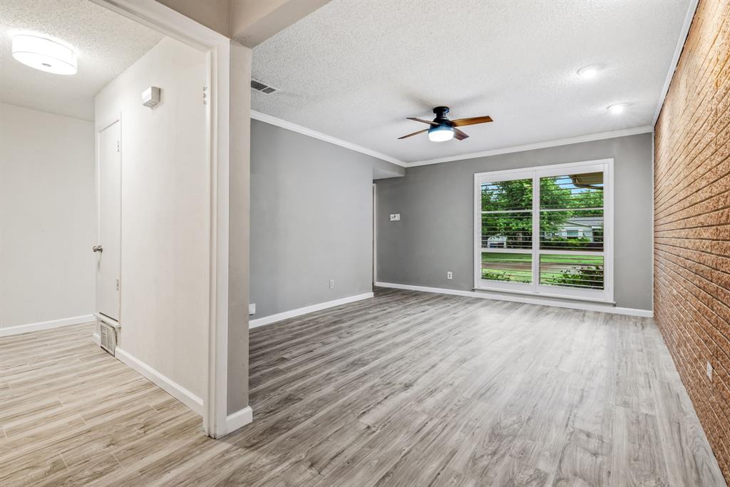 804 Wisteria Way