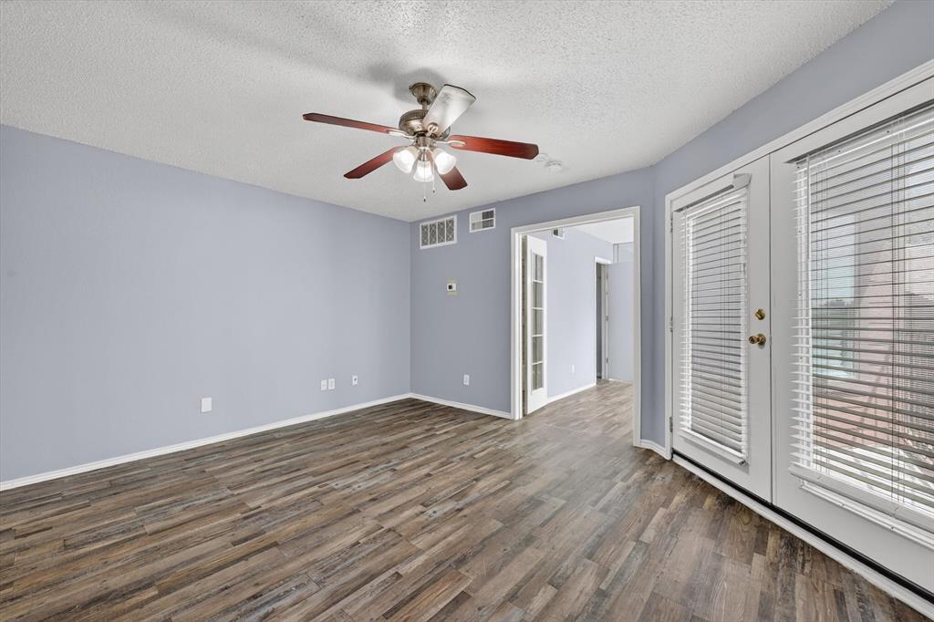Oak Creek Condo - Residential