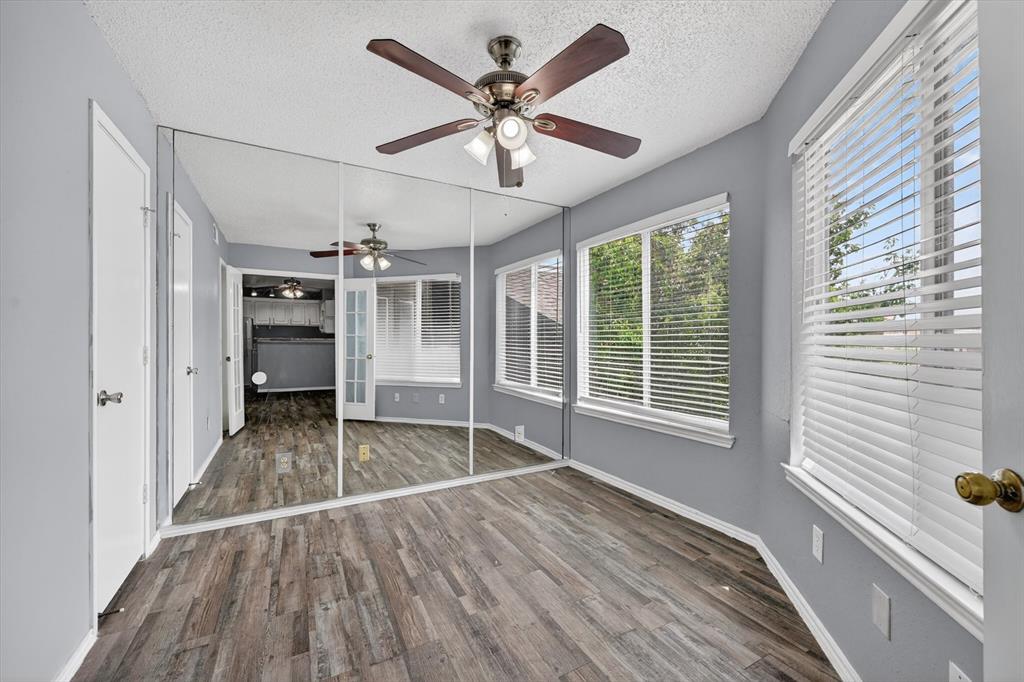 Oak Creek Condo - Residential