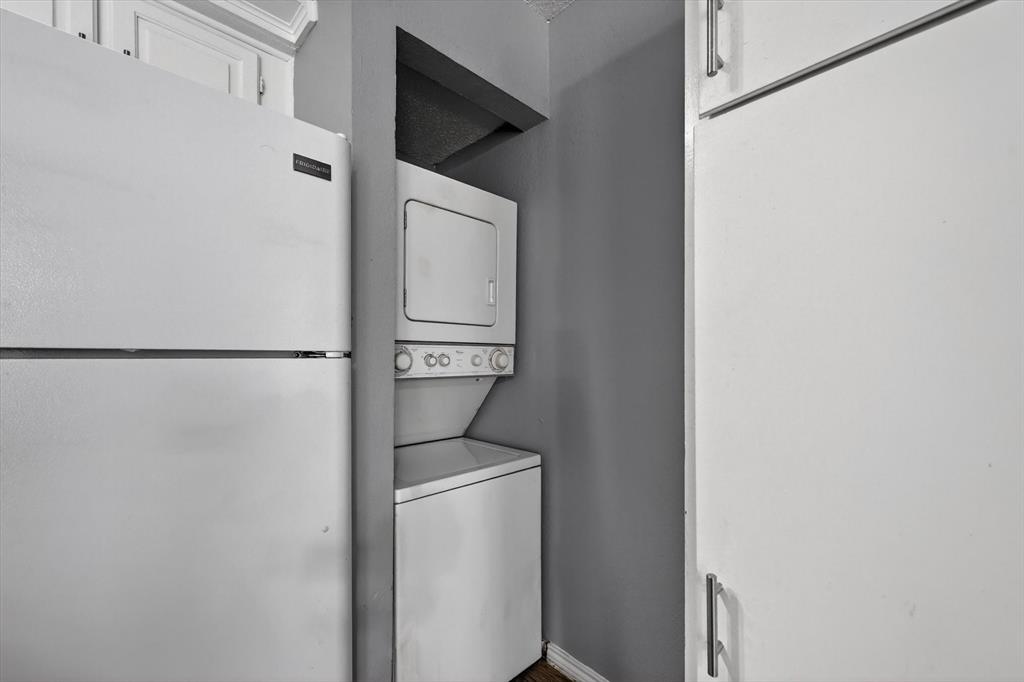 Oak Creek Condo - Residential