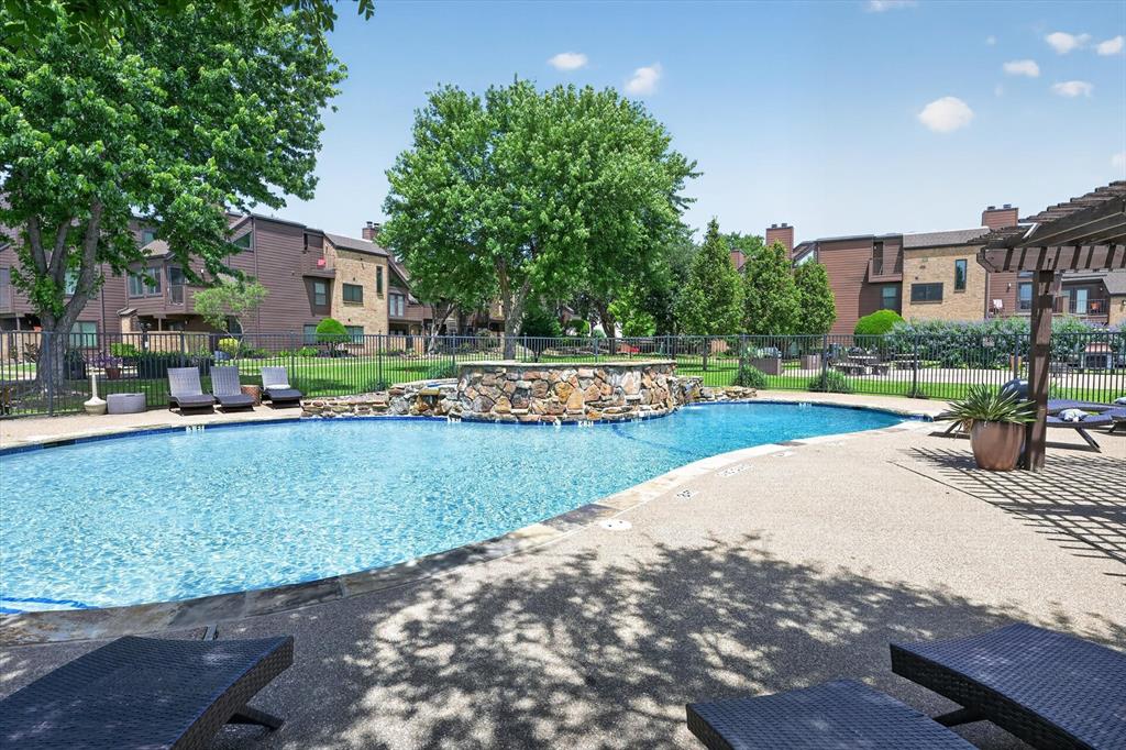 Oak Creek Condo - Residential