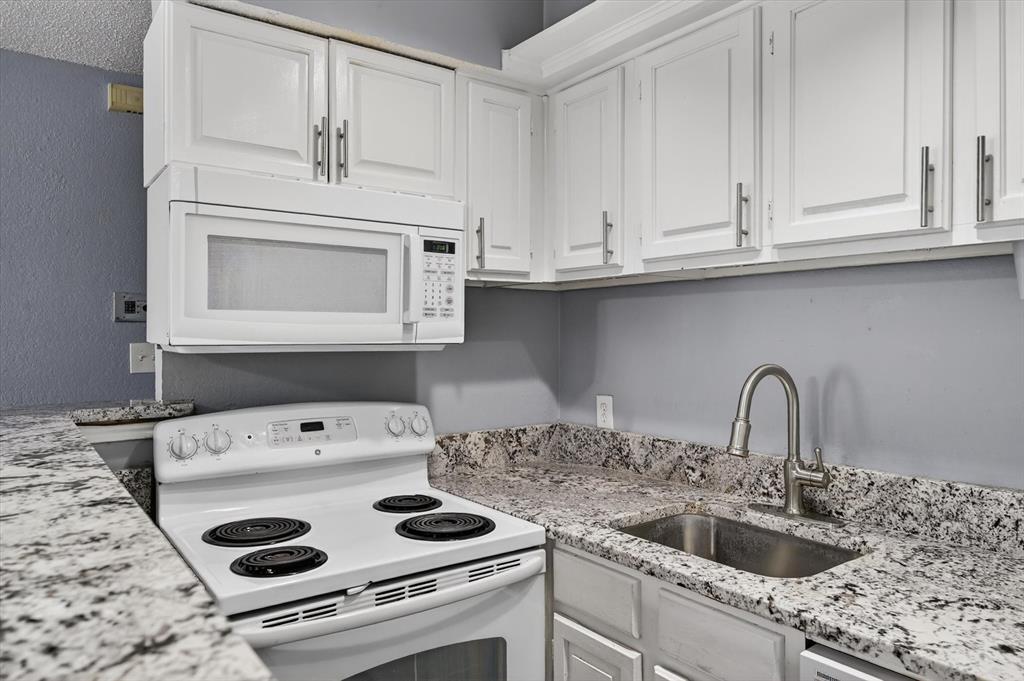 Oak Creek Condo - Residential
