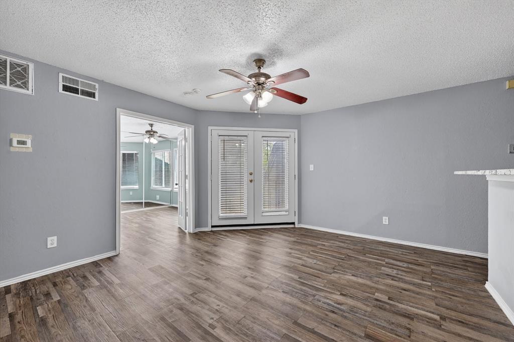 Oak Creek Condo - Residential