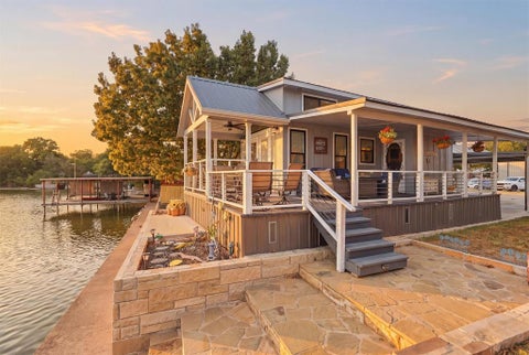 Photo of 817 Brazos Harbor Circle, Granbury, TX 76048 (MLS # 21387726)