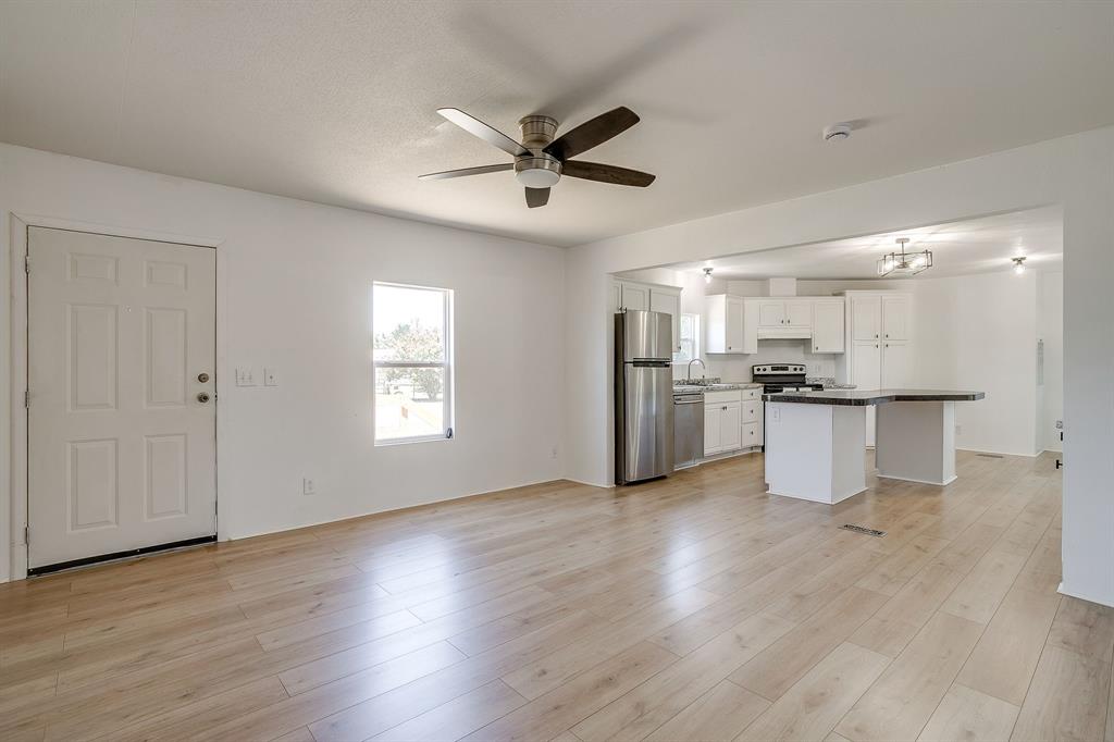 3011 Mistletoe Street