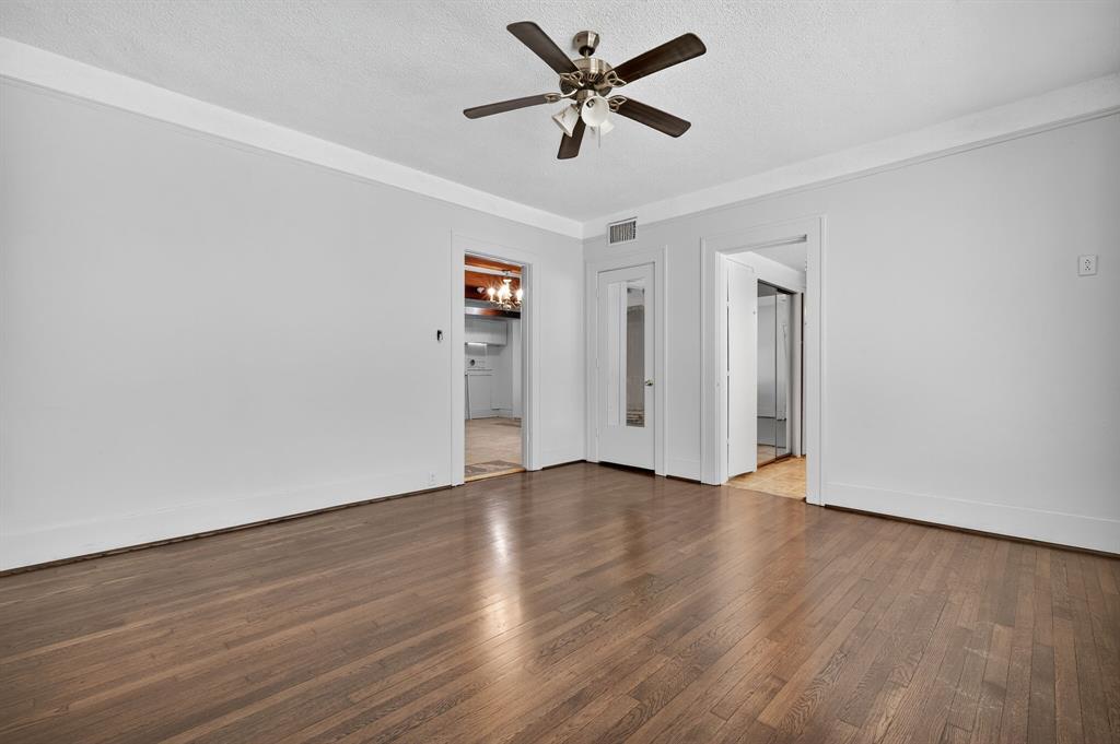 Hitt - Commercial Sale