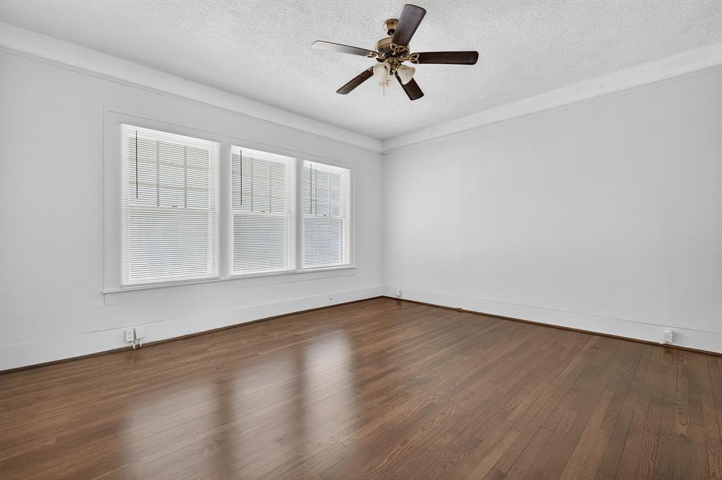 Hitt - Commercial Sale