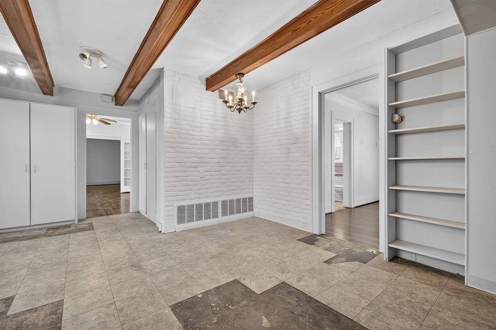 Hitt - Commercial Sale