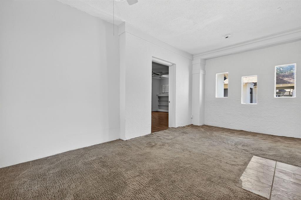 Hitt - Commercial Sale