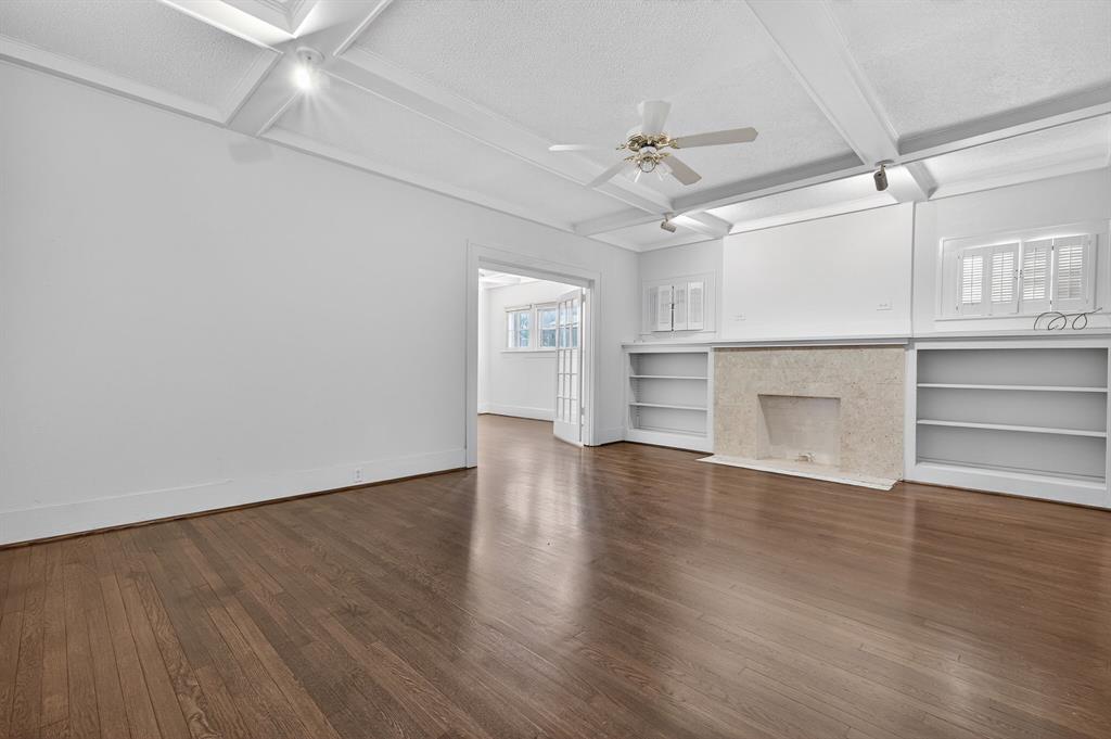 Hitt - Commercial Sale