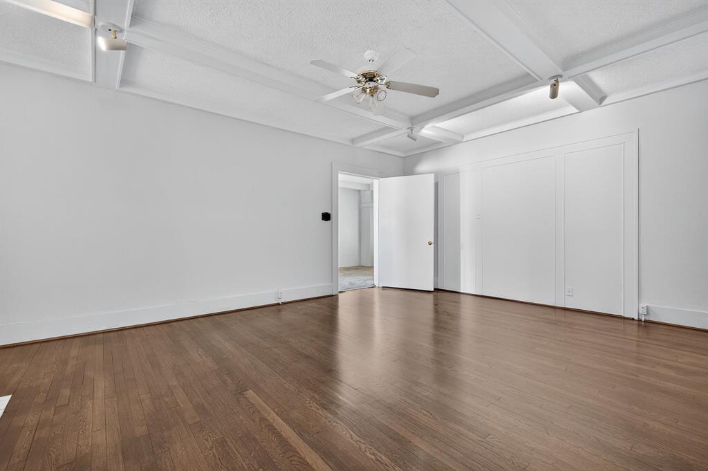 Hitt - Commercial Sale