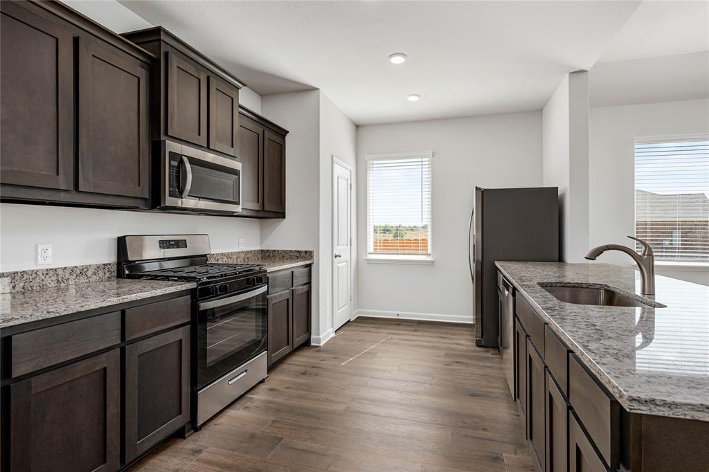 945 Cawthorne Trail