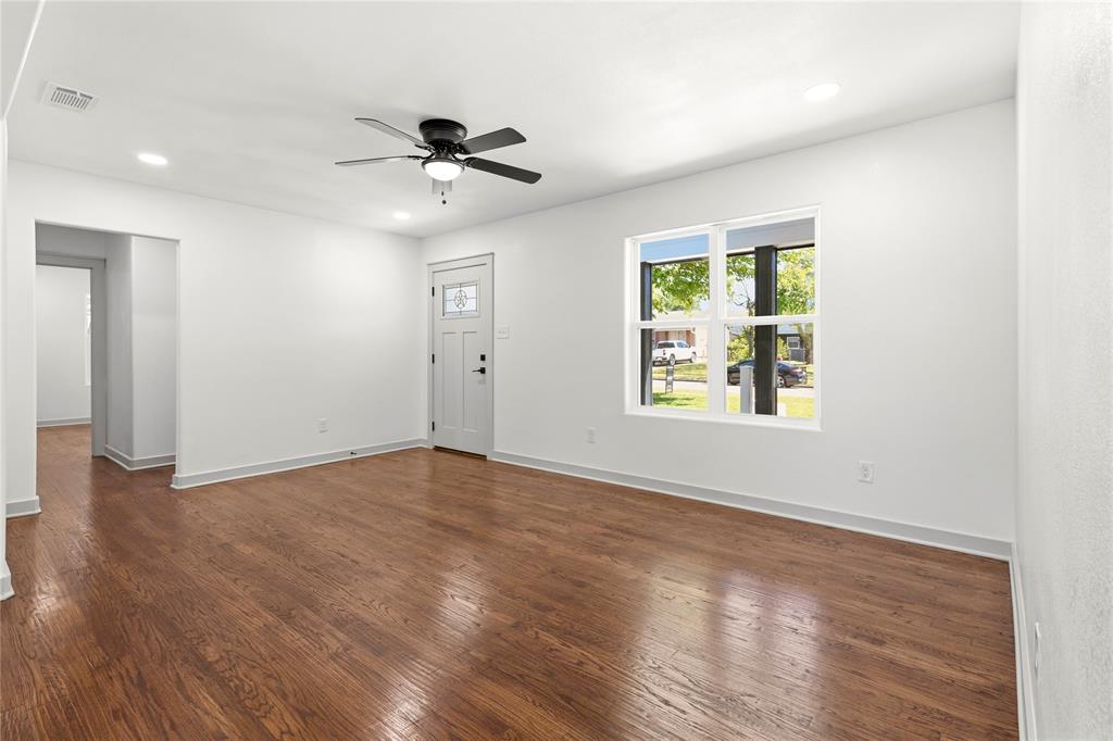 3435 Poinsettia Drive