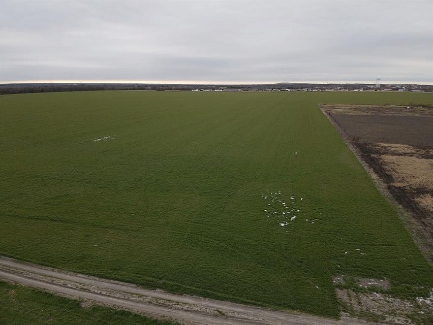 Open land 5 minutes from Highway 45 and 20 minutes from Downtown Dallas.
Sign will be at the entrance of the dirt road. 
Follow rd until you see the property sign.
All information deemed reliable but must be
verified by buyer and agent.