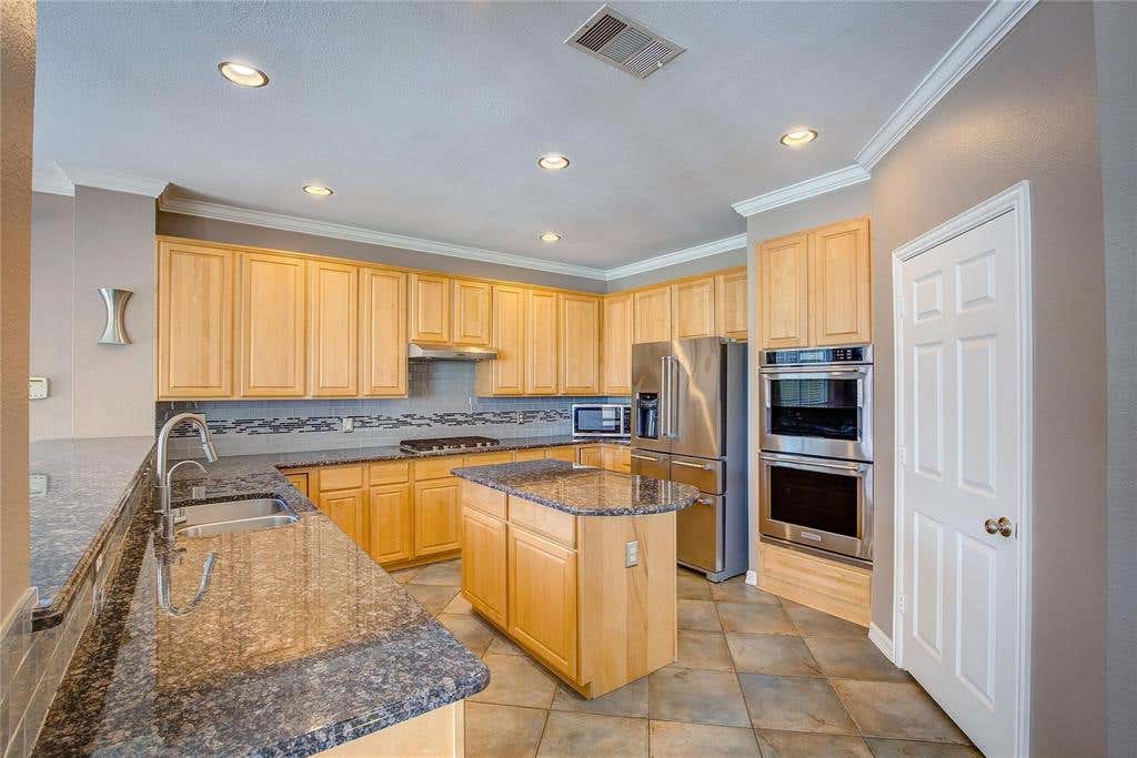 Photo of 191 Durango Drive, Trophy Club, TX 76262 (MLS # 21350583)