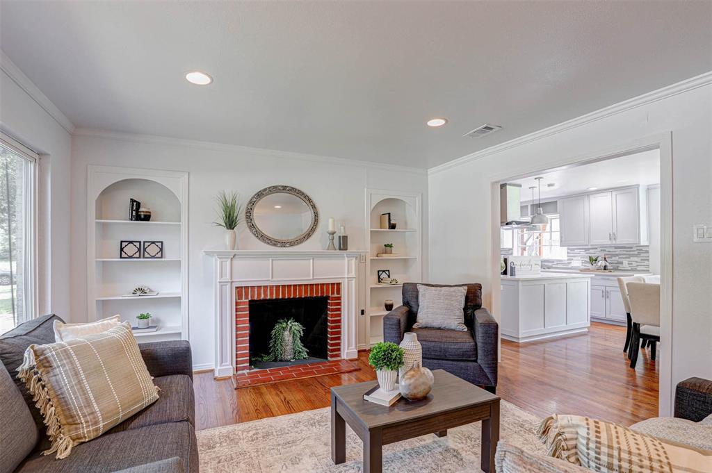 2107 Cardinal Lane