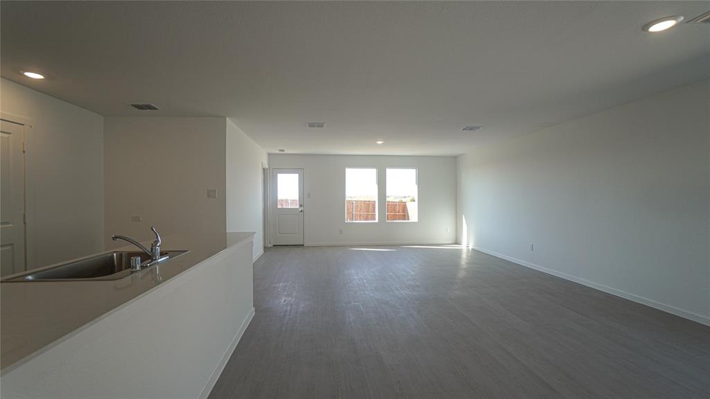 Verandah Ph 7 - Residential Lease