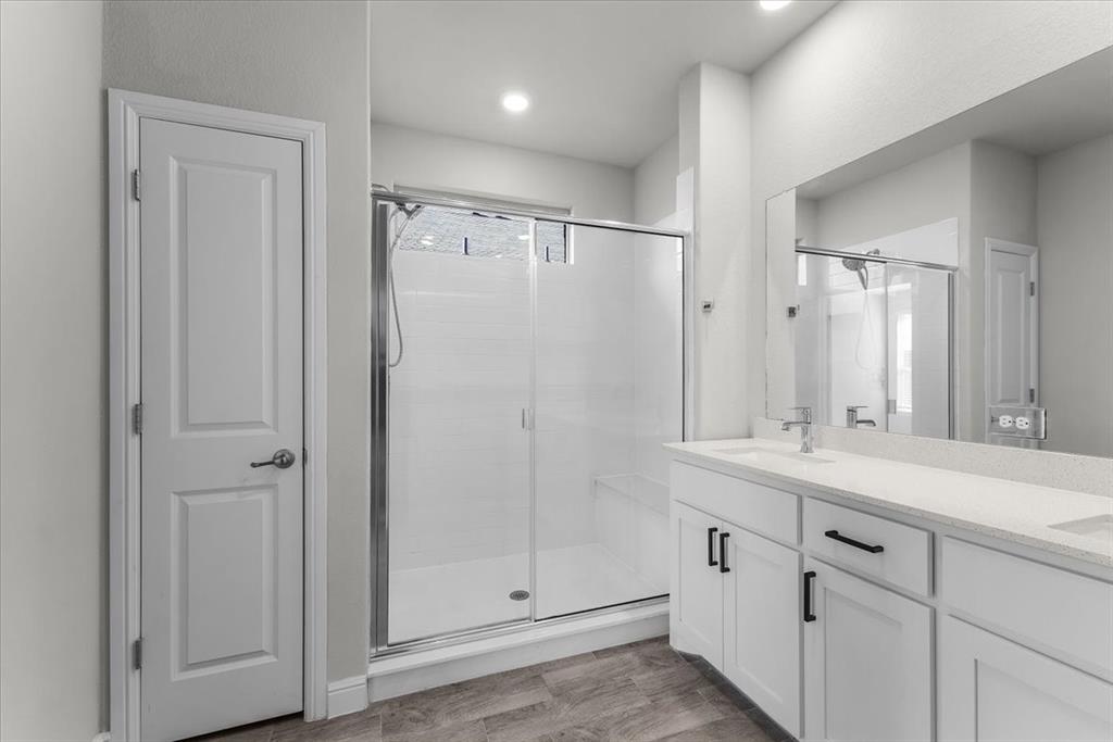 Trails Elizabeth Crk - Residential