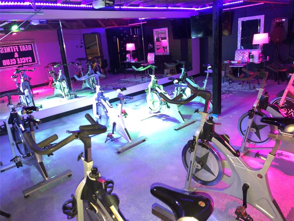 Oak Lawn - Residential