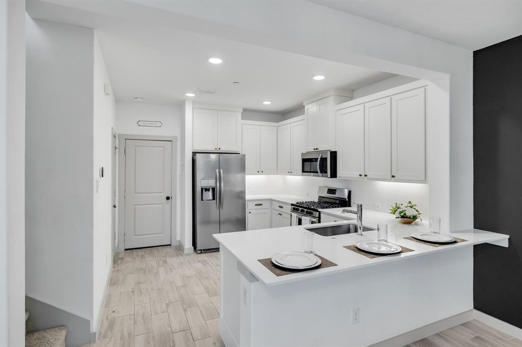 6525 Northern Dancer Drive