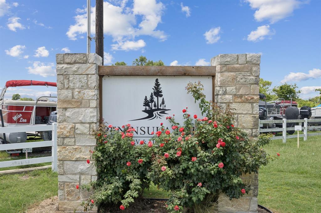 Penninsula Point - Land