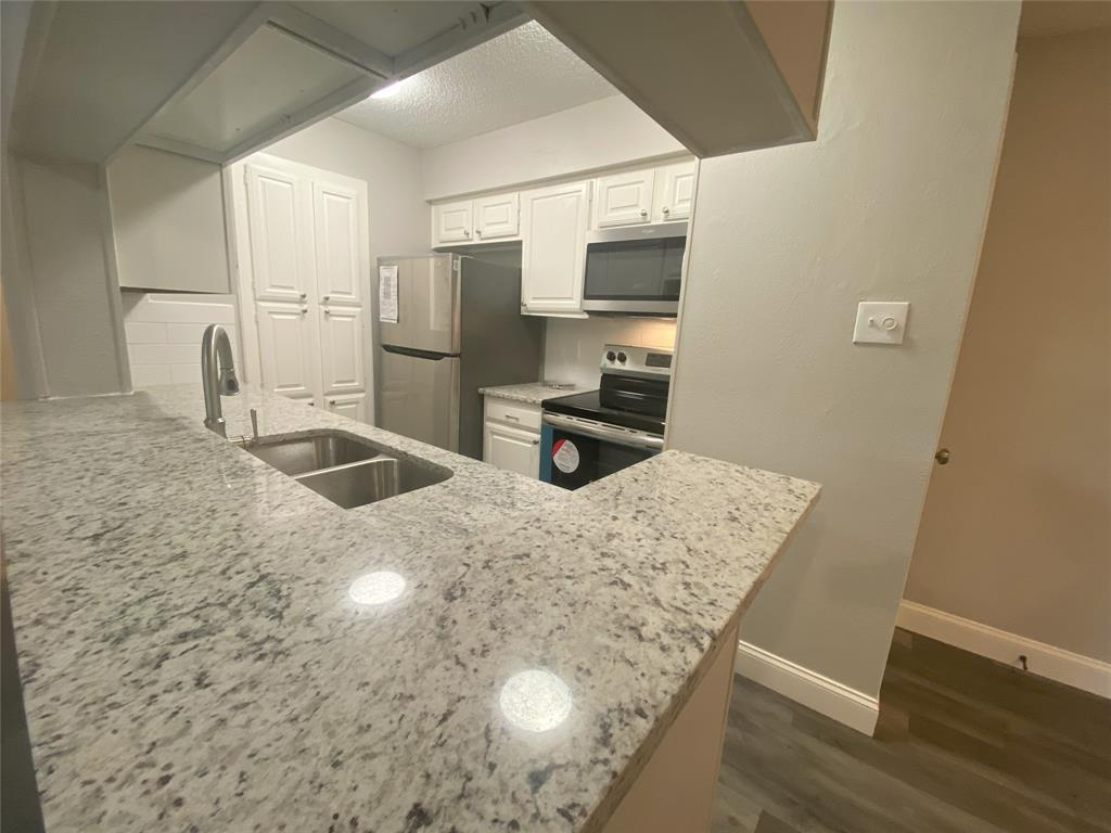 Cloisters Condo The - Residential Lease