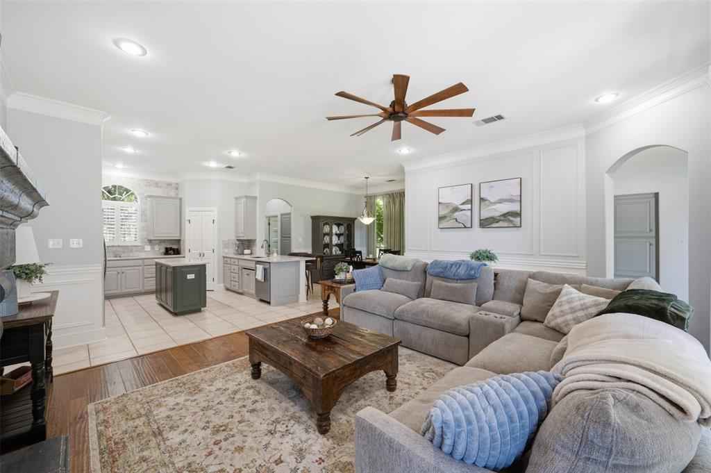 869 Thomas Crossing Drive