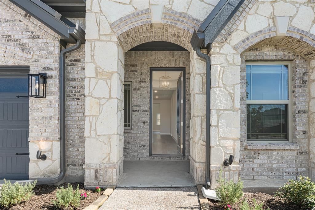 1019 Hickory Chase Lane