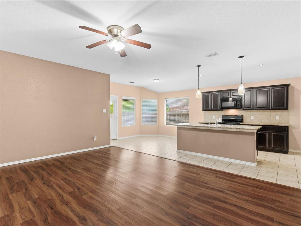 1108 Wellesbourne Lane