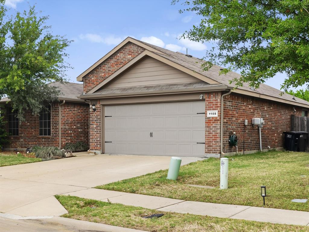 1108 Wellesbourne Lane