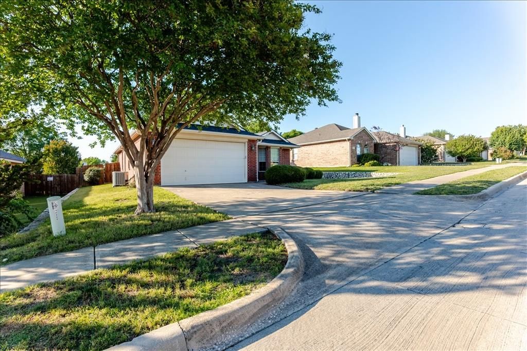 Photo of 10332 Trevino Lane, Benbrook, TX 76126 (MLS # 21269026)