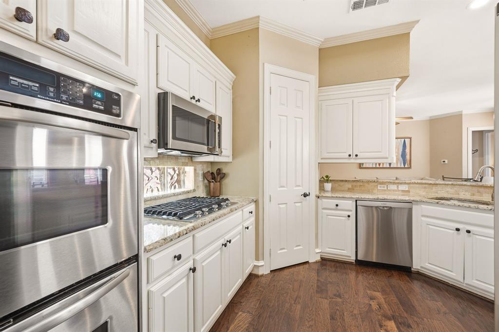 Villas At Trophy Club The - Residential