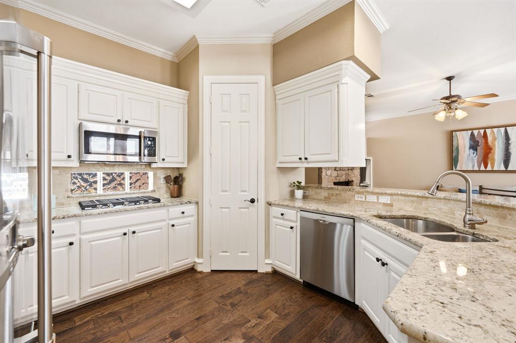 Villas At Trophy Club The - Residential