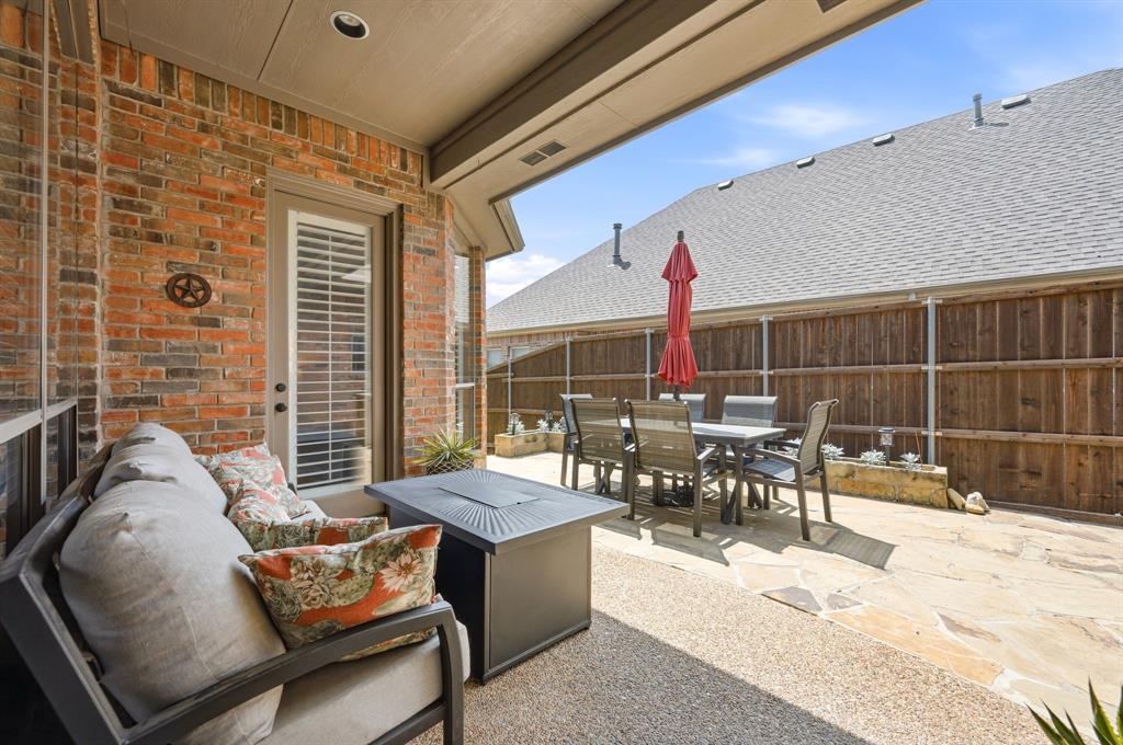 Villas At Trophy Club The - Residential